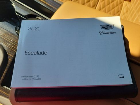 Used 2021 Cadillac Escalade Premium Luxury image 37