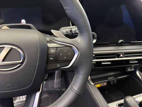 Used 2024 Lexus RX 350 F Sport image 17