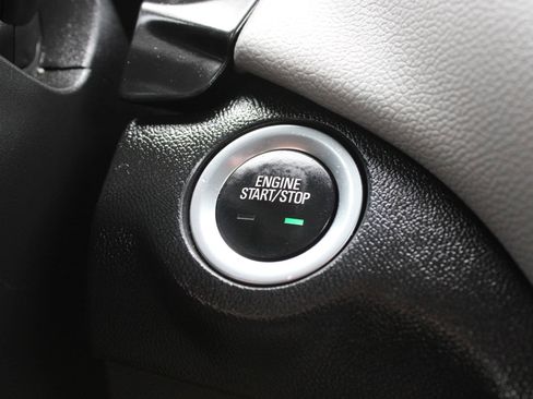 Used 2022 Chevrolet Equinox LS w/ LS Convenience Package FWD image 30