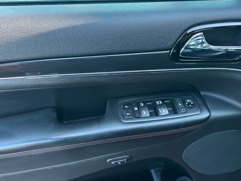 Used 2019 Jeep Grand Cherokee Trailhawk w/ Trailhawk Luxury Group image 11