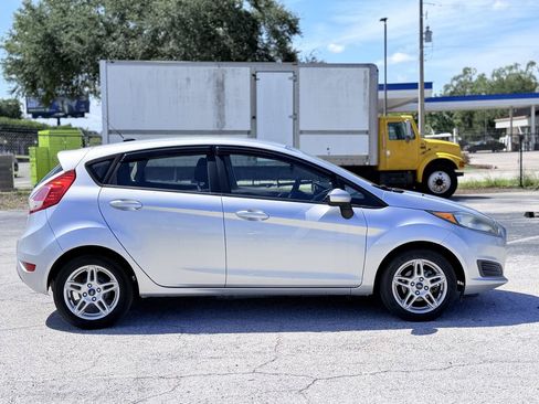 Used 2019 Ford Fiesta SE FWD image 6