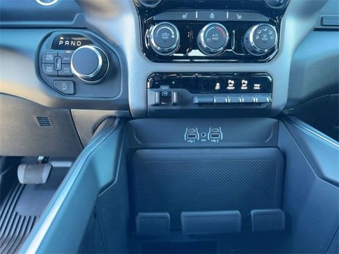 New 2026 RAM 1500 4x4 Crew Cab image 24