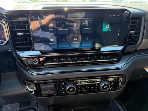 Used 2025 Chevrolet Silverado 1500 ZR2 w/ Technology Package AWD/4WD image 22