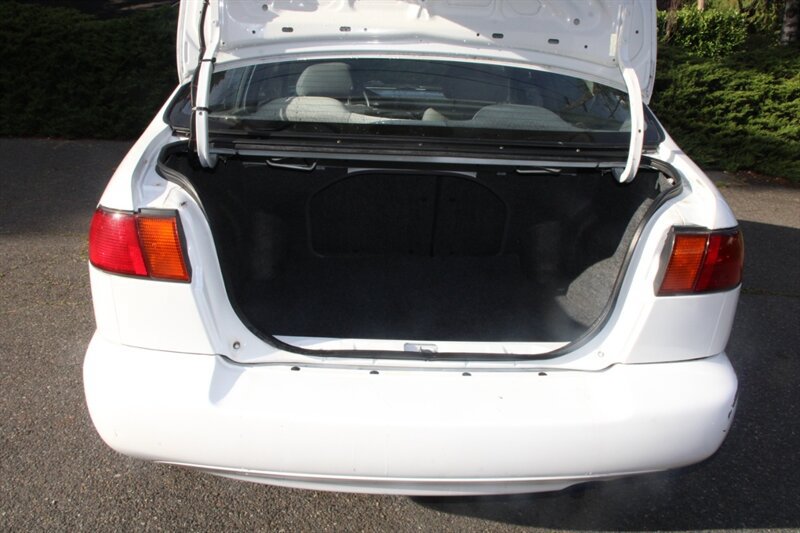 Used 1998 Nissan Sentra GXE FWD image 15