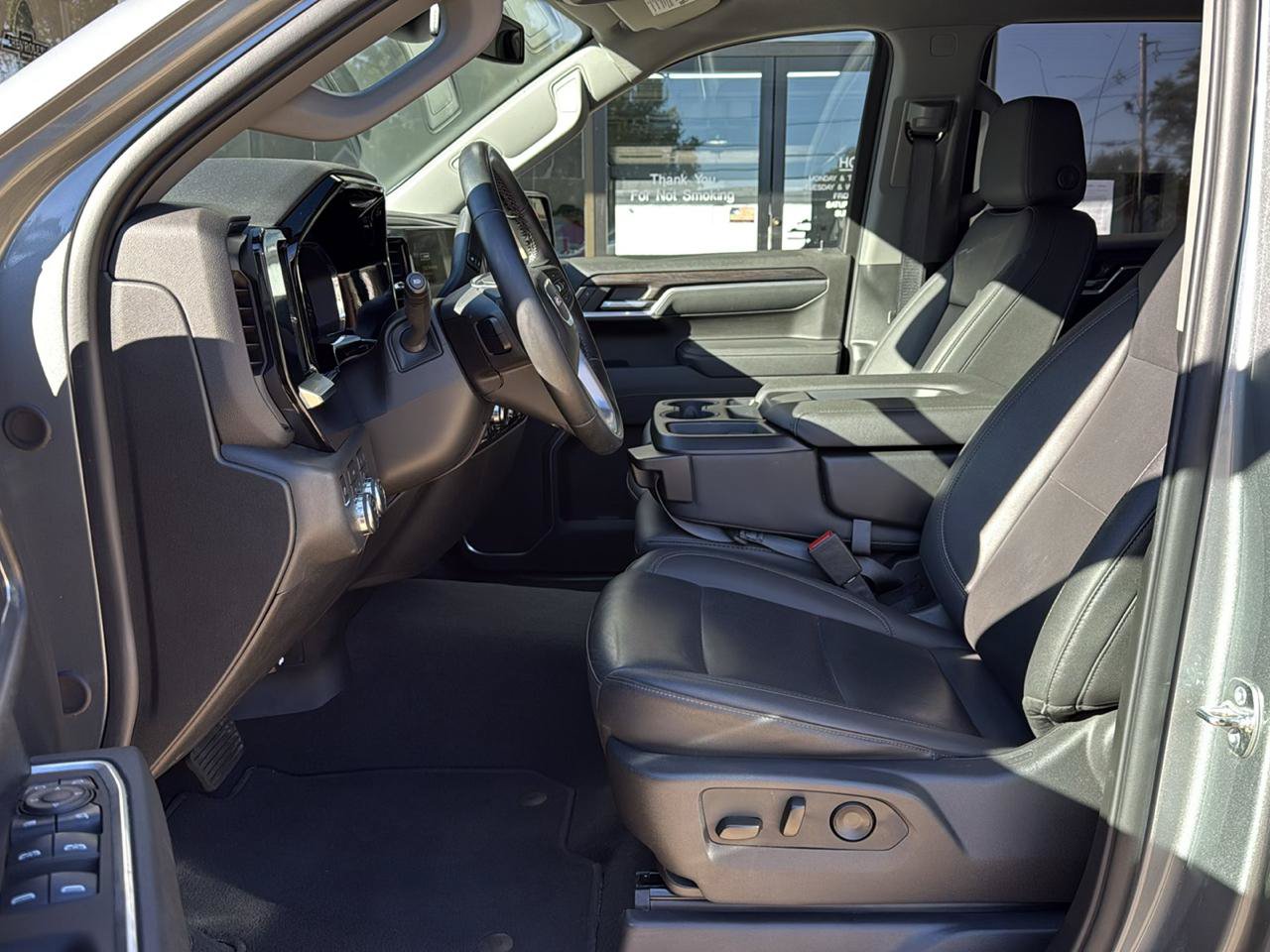Used 2026 GMC Sierra 1500 SLT AWD/4WD image 7