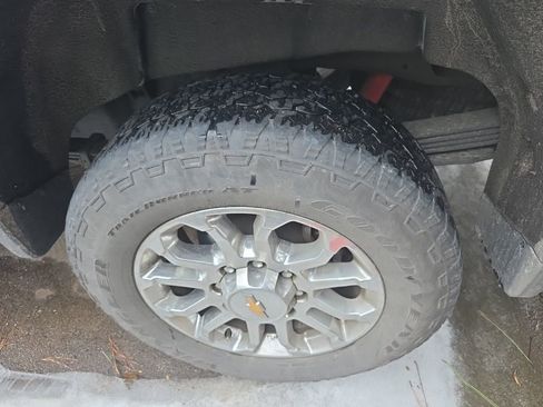 Used 2024 Chevrolet Silverado 2500 LTZ w/ LTZ Premium Package image 5