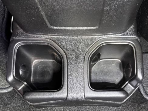 Used 2018 Jeep Wrangler Sport AWD/4WD image 41
