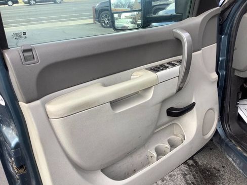 Used 2011 Chevrolet Silverado 2500 W/T image 33