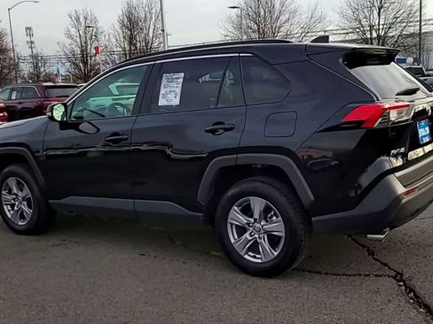 Used 2024 Toyota RAV4 XLE image 6