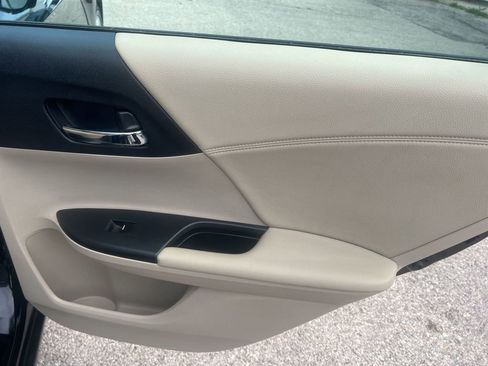 Used 2013 Honda Accord EX-L image 16