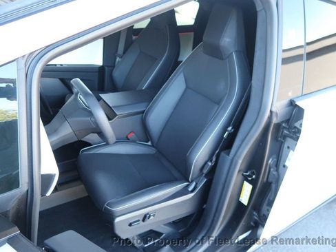 Used 2024 Tesla Cybertruck AWD Crew Cab image 11