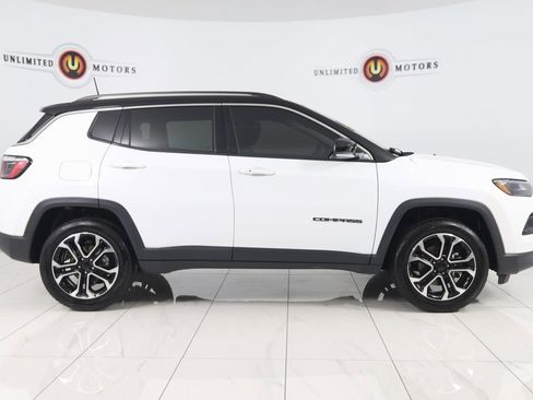 Used 2022 Jeep Compass Limited image 2