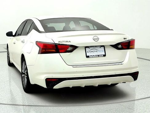 Used 2023 Nissan Altima 2.5 SV FWD image 6