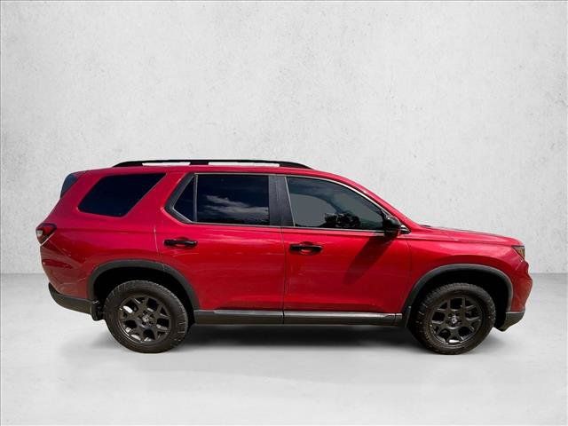 Used 2024 Honda Pilot TrailSport image 5