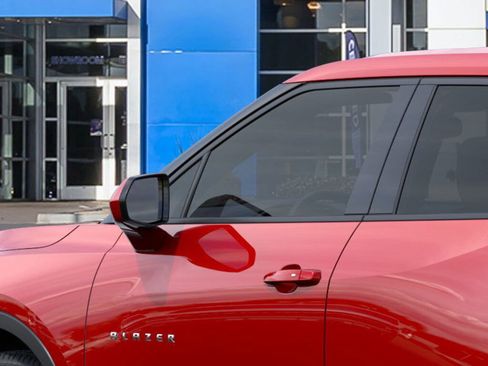 New 2025 Chevrolet Blazer LT image 12