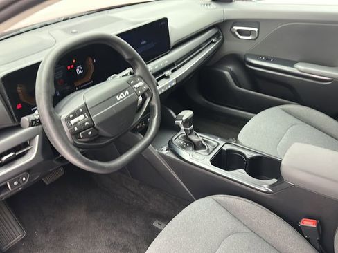 Used 2025 Kia K4 FWD image 12