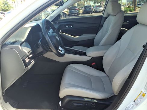 Used 2023 Honda Accord Touring image 15