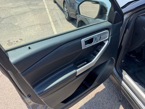 Used 2023 Ford Explorer Limited image 20