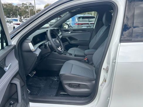 New 2026 Volkswagen Tiguan SE R-Line image 15