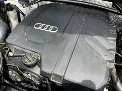 Used 2022 Audi Q5 2.0T Premium w/ Convenience Package AWD/4WD image 31