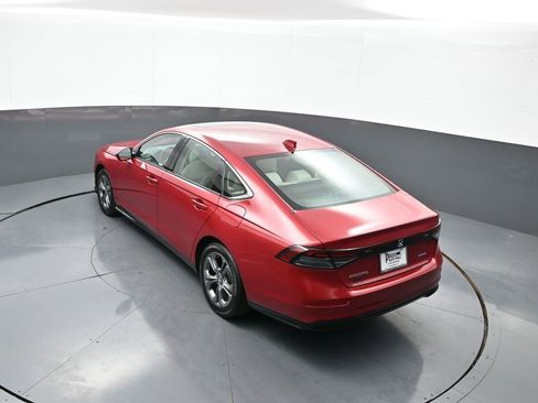Certified 2024 Honda Accord EX-L image 39
