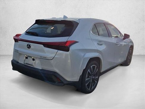 Used 2022 Lexus UX 200 w/ Premium Package FWD image 5
