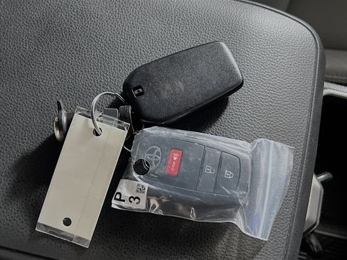 Used 2024 Toyota Tacoma SR5 image 34