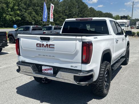 Used 2022 GMC Sierra 1500 SLT AWD/4WD image 3
