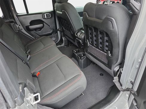 Used 2021 Jeep Wrangler Unlimited Rubicon w/ Uconnect 4C Nav & Sound Group image 13