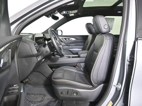 Used 2025 Chevrolet Traverse High Country w/ LPO, Floor Liner Package image 22