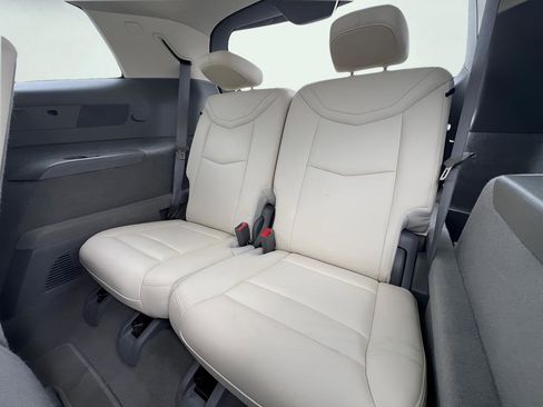 Used 2021 Cadillac XT6 Premium Luxury FWD image 14