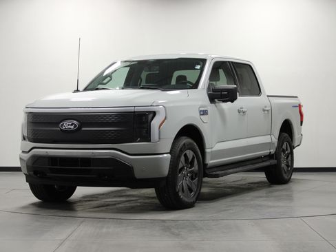 Used 2024 Ford F150 Lightning Flash image 8