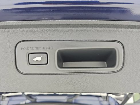 Used 2024 Honda Pilot EX-L image 25