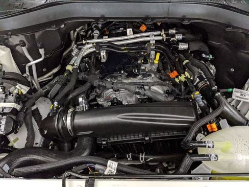 Certified 2025 Ford Explorer Active image 23