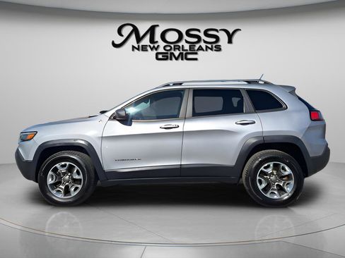 Used 2019 Jeep Cherokee Trailhawk image 8