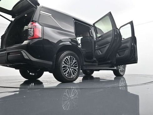 Used 2025 Nissan Armada SL w/ Captain's Chari Seat Package AWD/4WD image 44