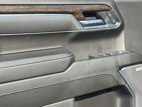 Used 2025 GMC Sierra 1500 Elevation w/ Preferred Package image 16