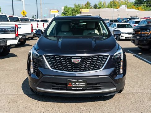 Used 2023 Cadillac XT4 Premium Luxury AWD/4WD image 2