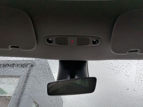 Used 2023 Tesla Model Y Long Range image 27