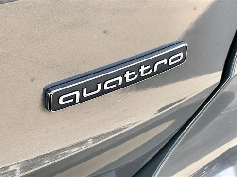 Used 2020 Audi Q3 2.0T Premium w/ Convenience Package image 8