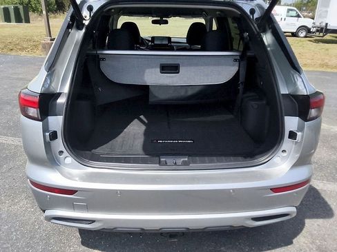 Used 2022 Mitsubishi Outlander SE AWD/4WD image 14