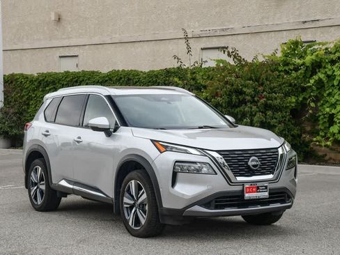 Used 2023 Nissan Rogue SL w/ SL Premium Package AWD/4WD image 3