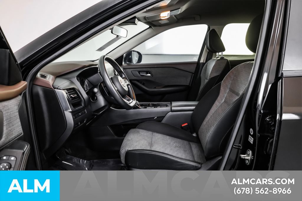 Used 2023 Nissan Rogue SV FWD image 16