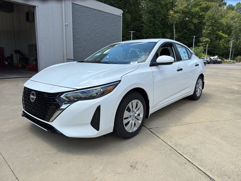 New 2025 Nissan Sentra S image 8