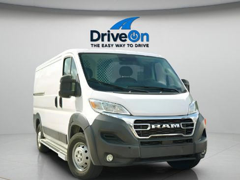 Used 2023 RAM ProMaster 2500 FWD image 11