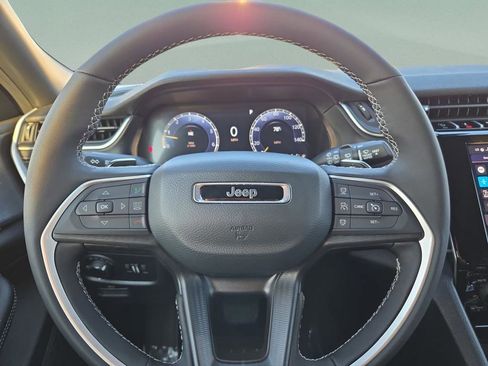 New 2025 Jeep Grand Cherokee Altitude RWD image 22