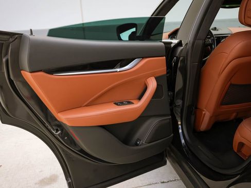 Used 2022 Maserati Levante GT image 31