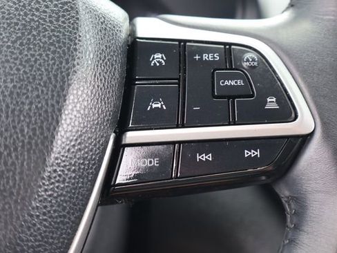 Used 2024 Toyota Grand Highlander XLE image 26