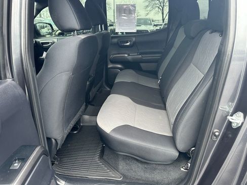 Used 2021 Toyota Tacoma TRD Off-Road w/ Technology Package image 14