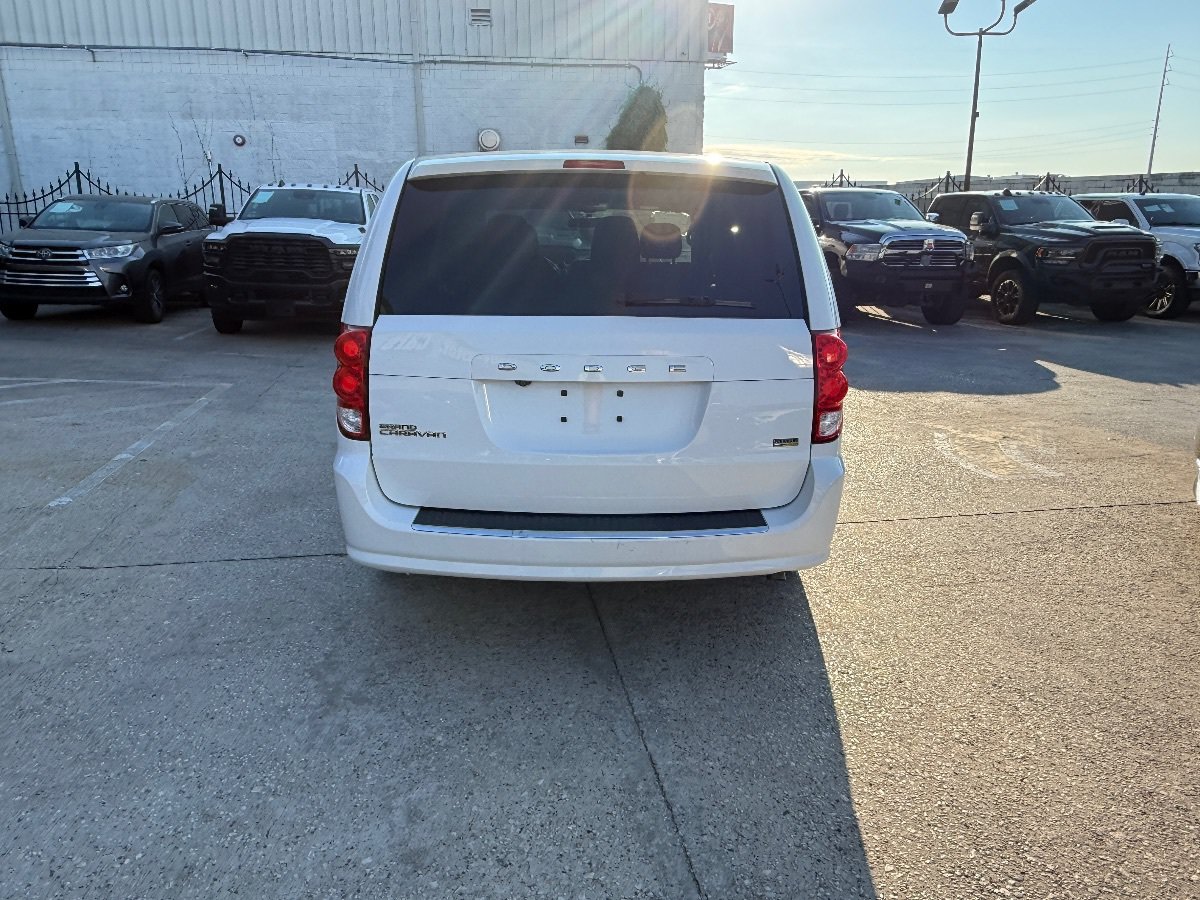 Used 2017 Dodge Grand Caravan SE w/ Power Window Group FWD image 5